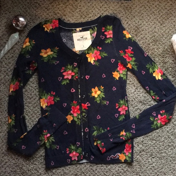 Hollister Sweaters - VINTAGE Hollister sweater/ small